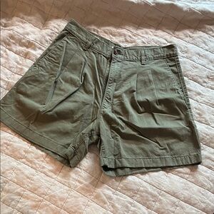 Pleated trouser shorts